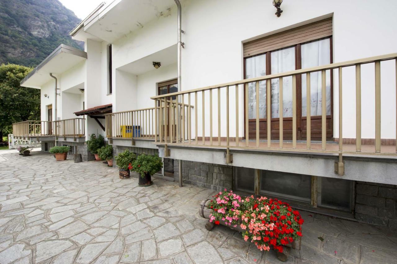 Mansarda Plein Soleil Villa Donnaz Bagian luar foto